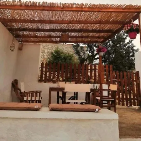 Chrisa Holiday home Plevriana