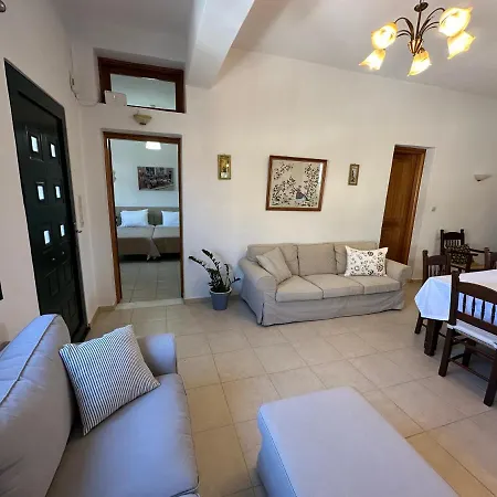 Holiday home Chrisa *