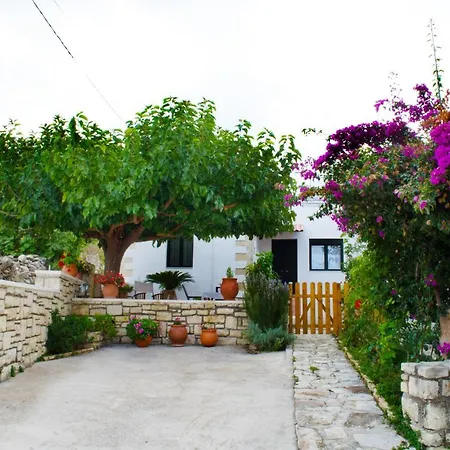 Chrisa Holiday home